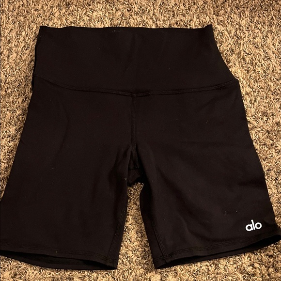 ALO Yoga Pants - ALO Yoga Women's Black Bike Shorts